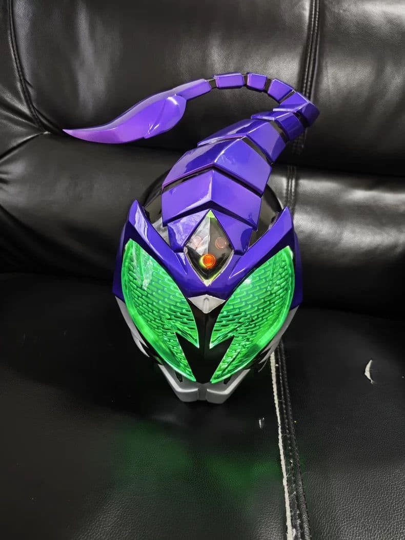 大人用着用可能仮面ライダーサソード ヘルメット 1/1 コスプレ 特撮 レプリカ