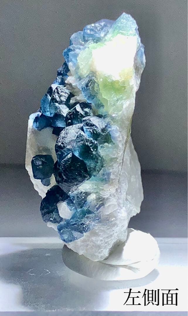 【美透過！】ブルーベリーフローライト　内モンゴル　蛍石