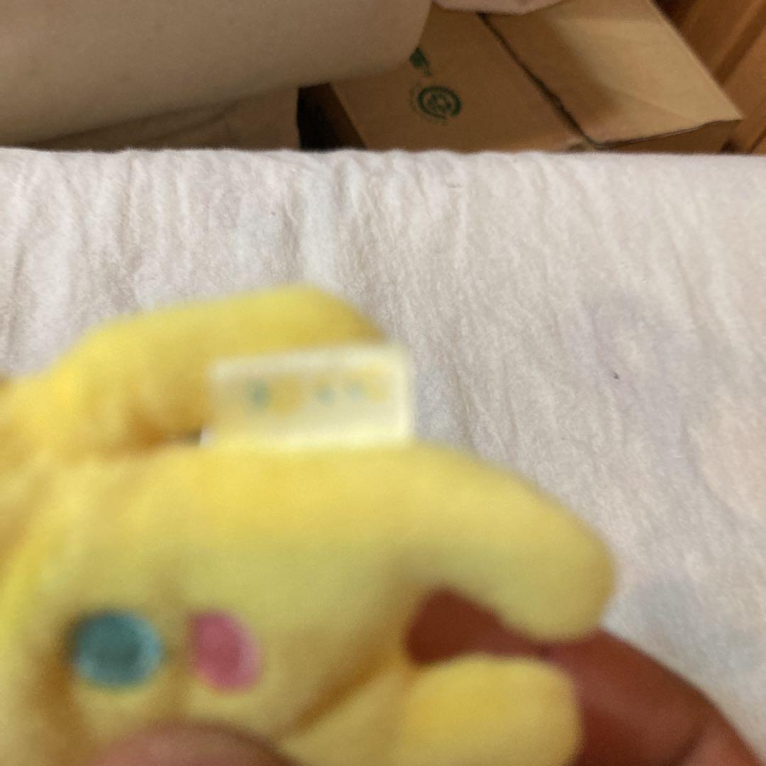 ぬいぐるみ　キーホルダー　POKKE 黄色　クマ