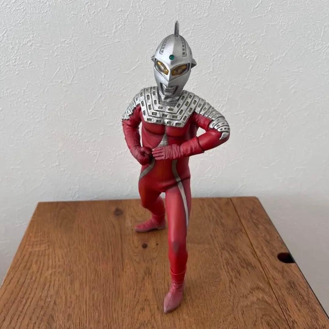 CCP【ウルトラセブン エメリウム ハイグレードVer.】発光ギミックなし