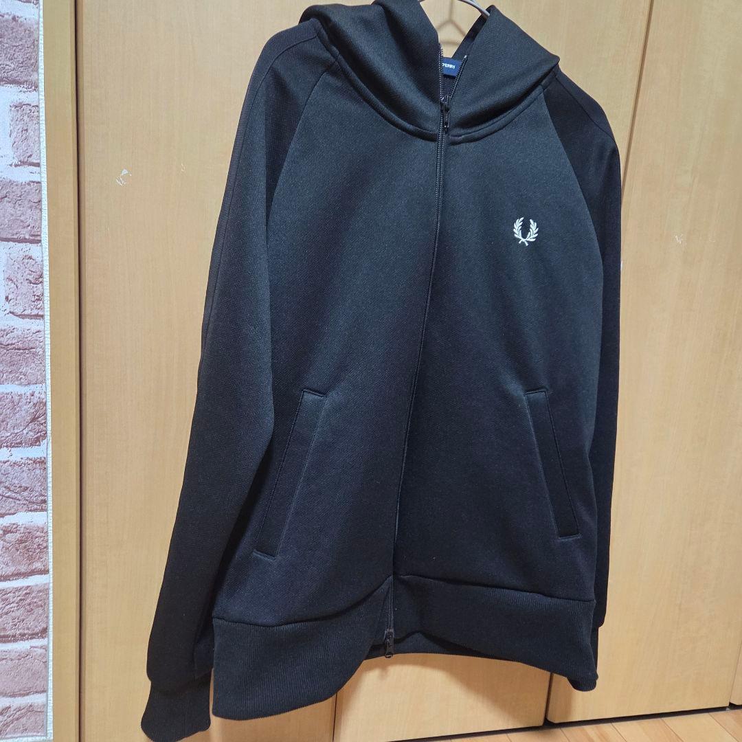 【美品】フレッドペリー　パーカー　ブラック　F1850
