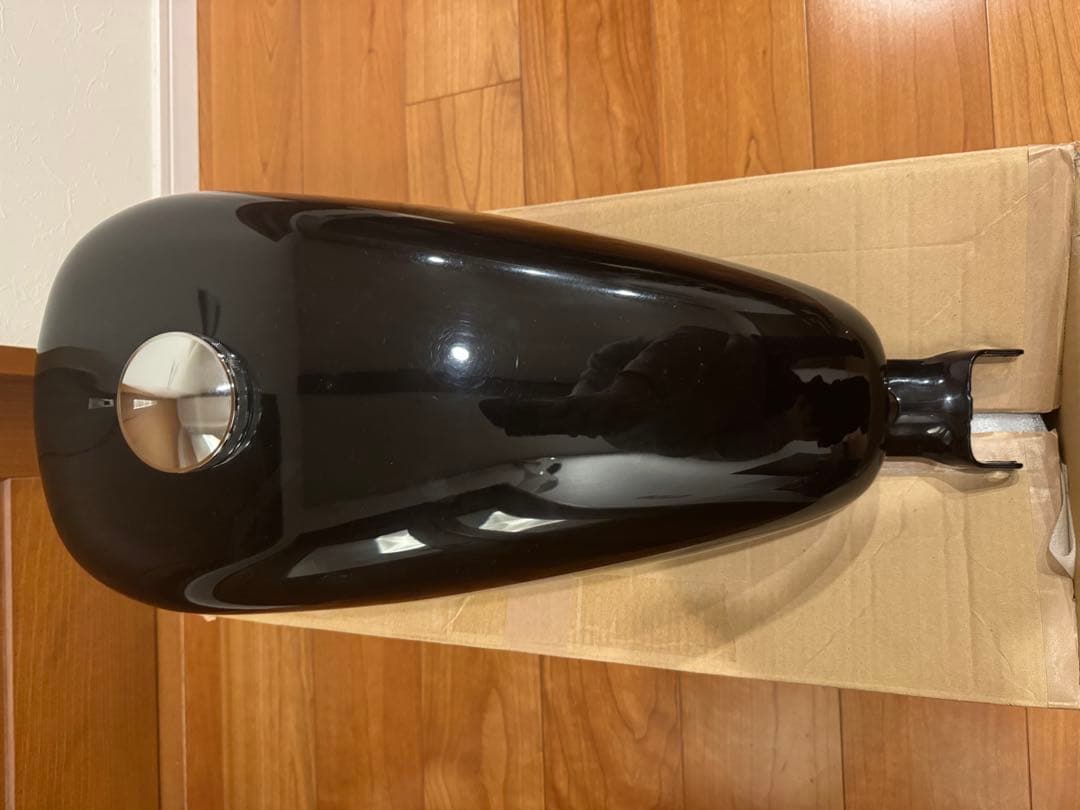 最終値下 スポーツスター　XL883 純正タンク　美品 ハーレーダビッドソン