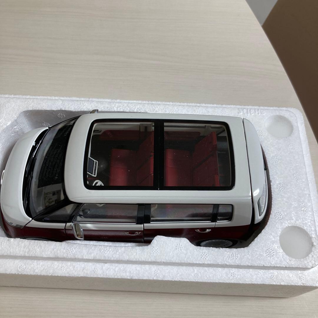 NOREV Bulli ミニカー 赤/白 1/18