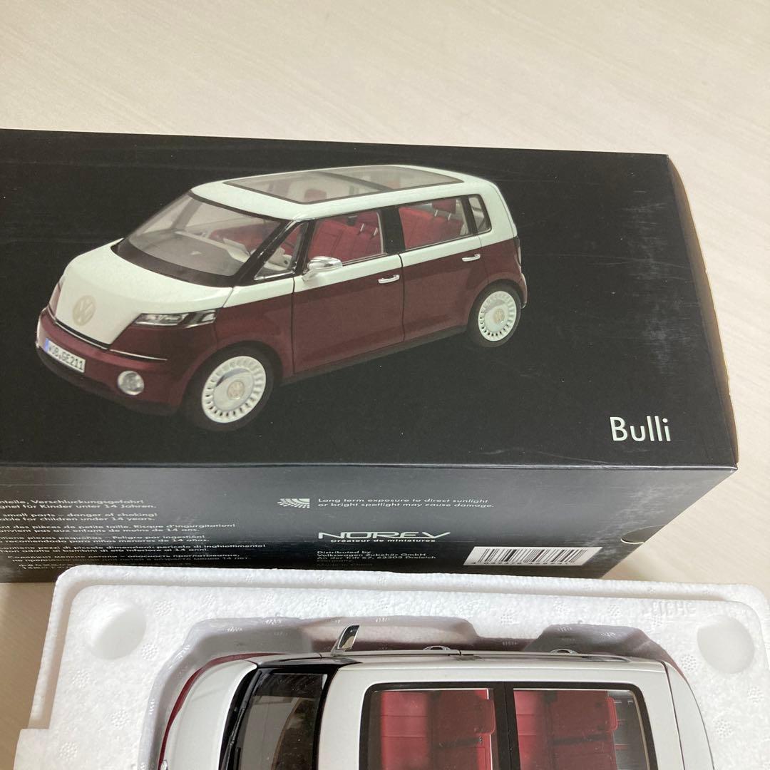 NOREV Bulli ミニカー 赤/白 1/18