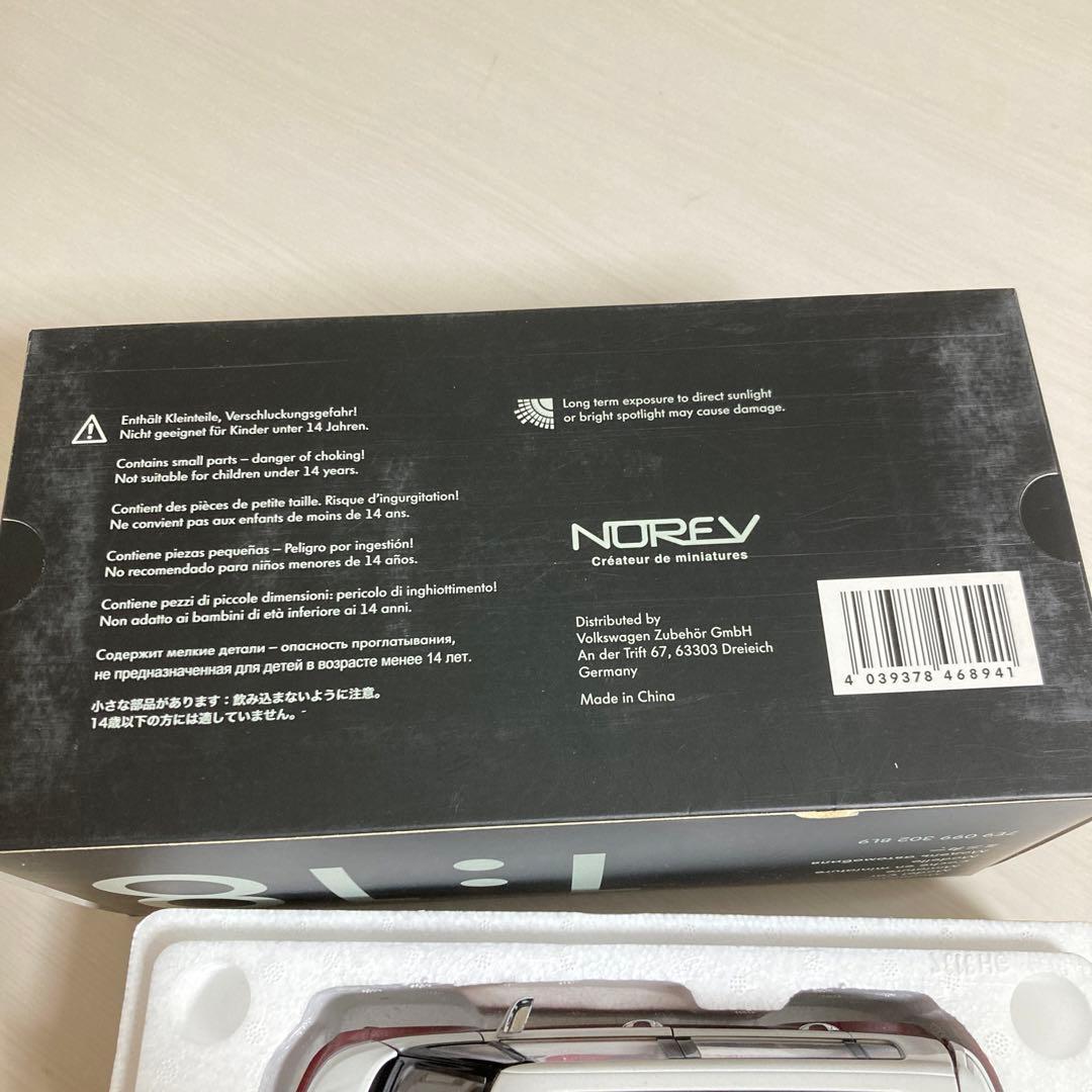 NOREV Bulli ミニカー 赤/白 1/18