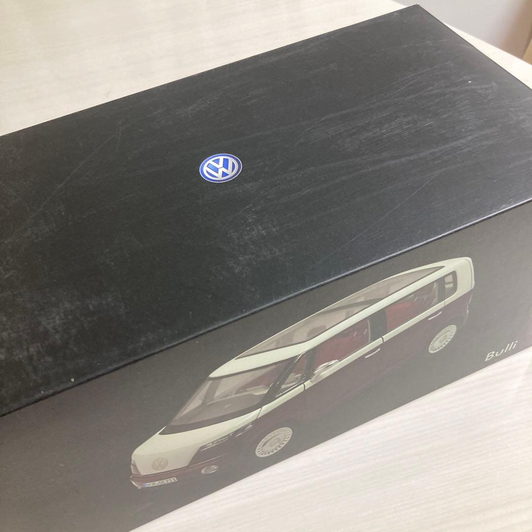 NOREV Bulli ミニカー 赤/白 1/18