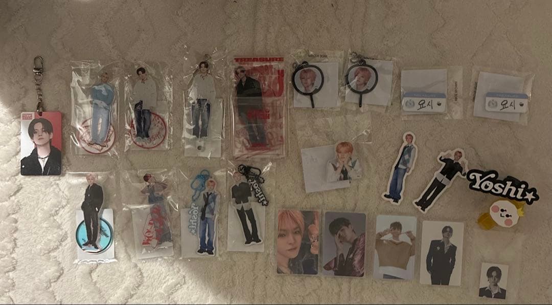 treasure ヨシ アクスタ トレカ ネームタグ ミニうちわ クリップ