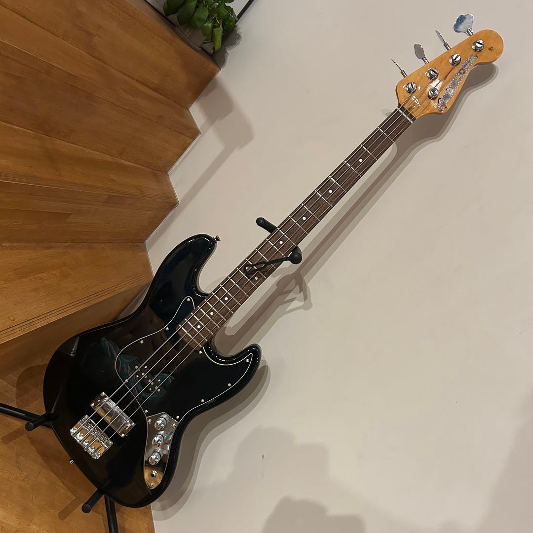 ジャズベースタイプ　オールブラック　リアピックアップハム化‼︎‼︎