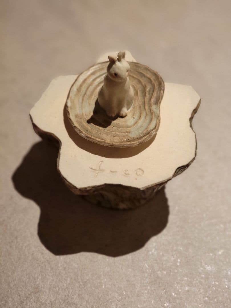 長谷川風子さん作品　ウサギの蓋物　陶器収納ボックス