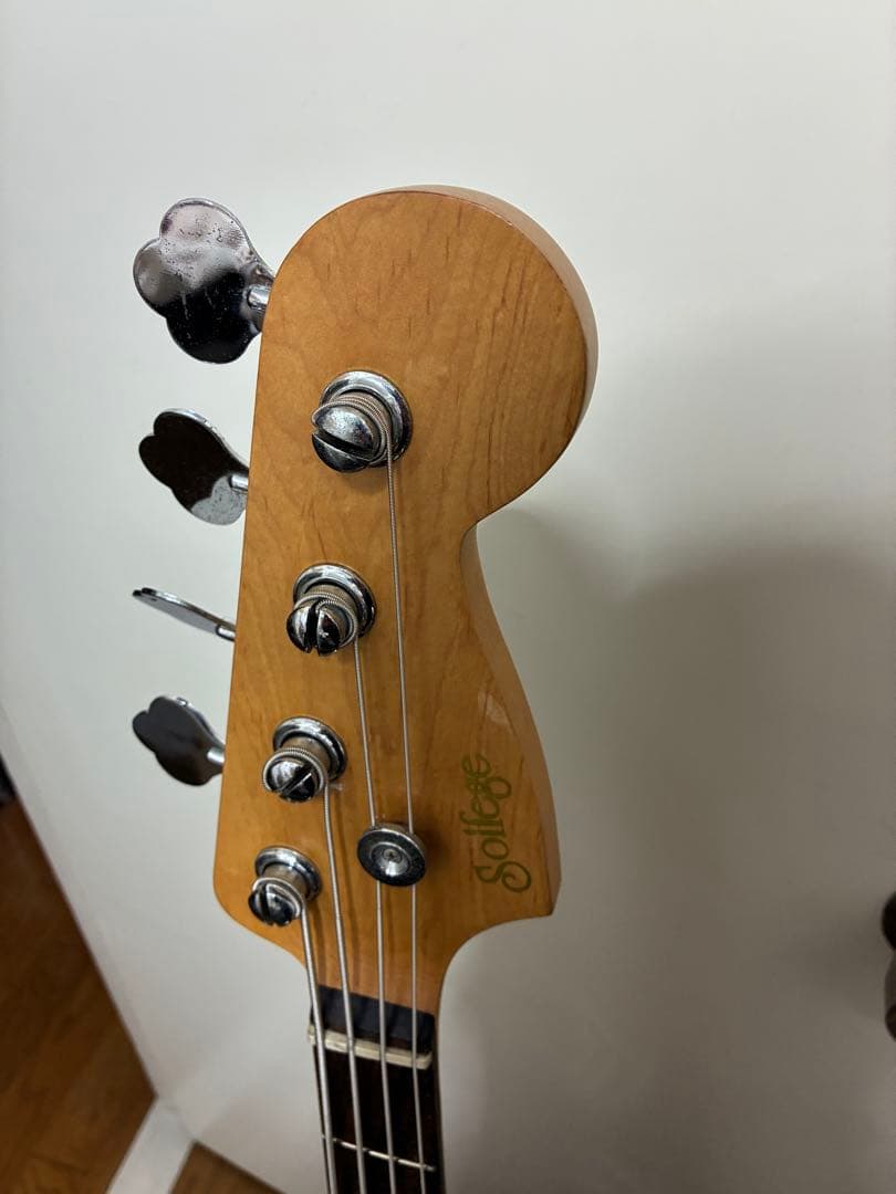 エレキベース サンバースト