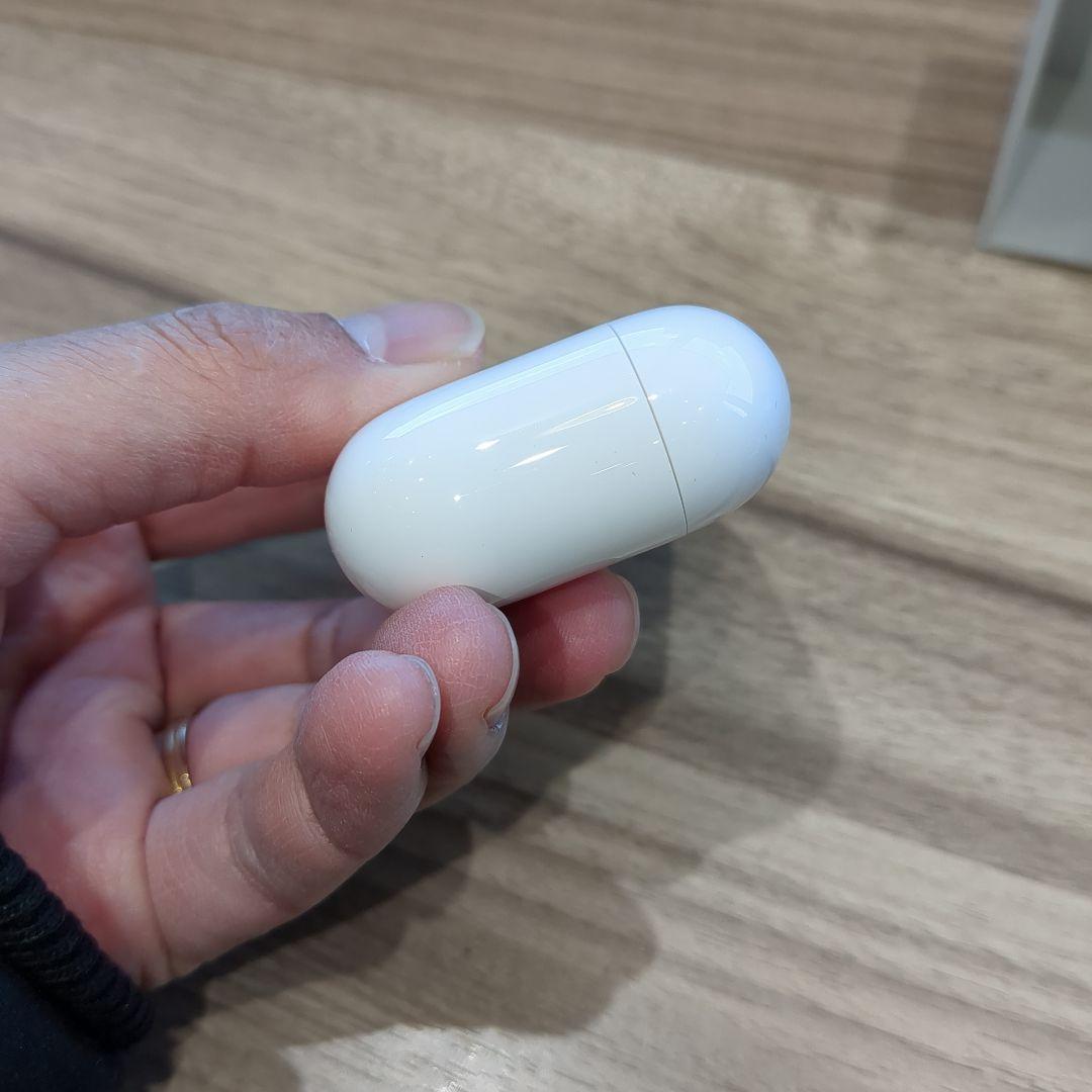 美品　Apple AirPods Pro 第3世代 充電ケース A3122 66