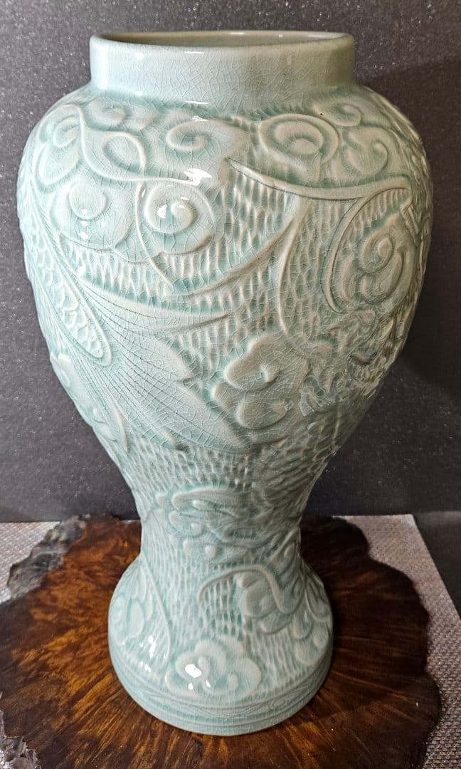 韓国人気作家　趙宗 作　陽刻浮彫　雲龍文様　青磁　高40.8cm　梅瓶　大壺