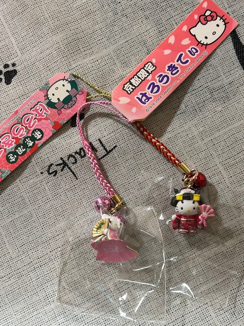 ご当地キティ根付け