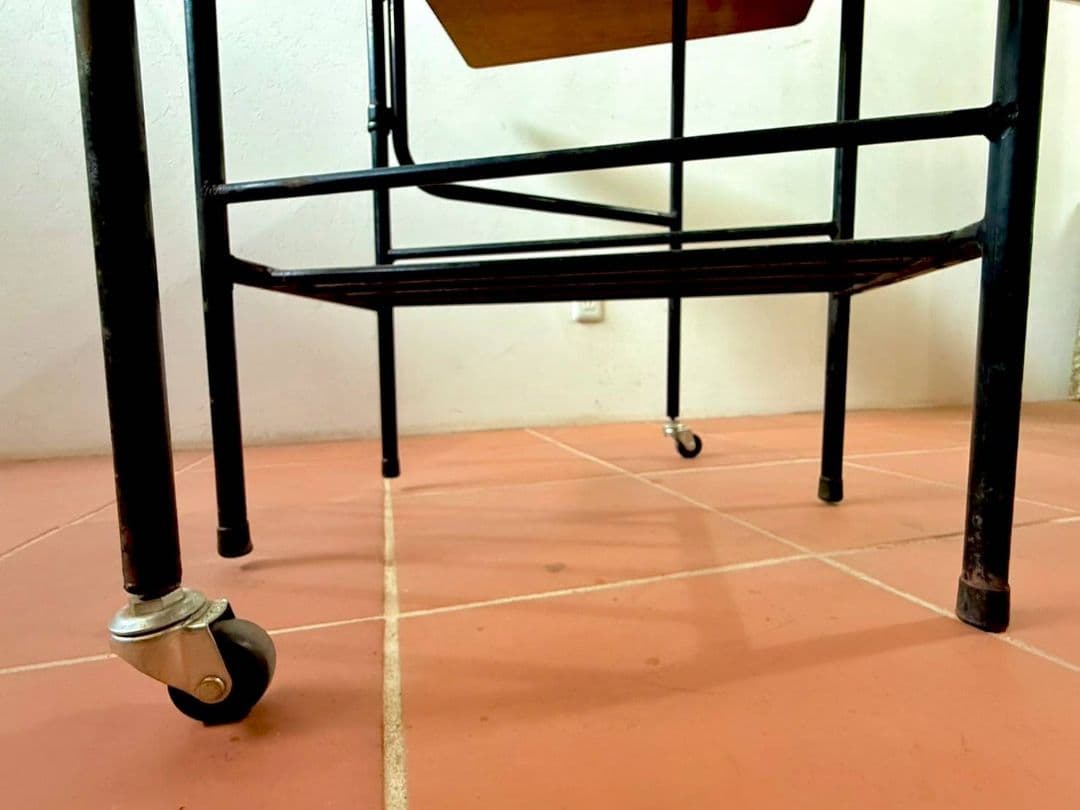 1091 ビンテージ　古い鉄脚のバタフライテーブル　当時物　レトロポップ　デスク