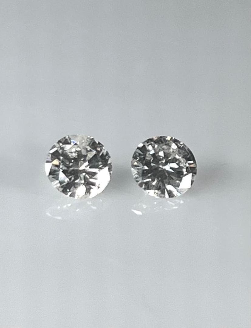 PT天然ダイヤモンドピアス 計0.9ct 鑑別カード付