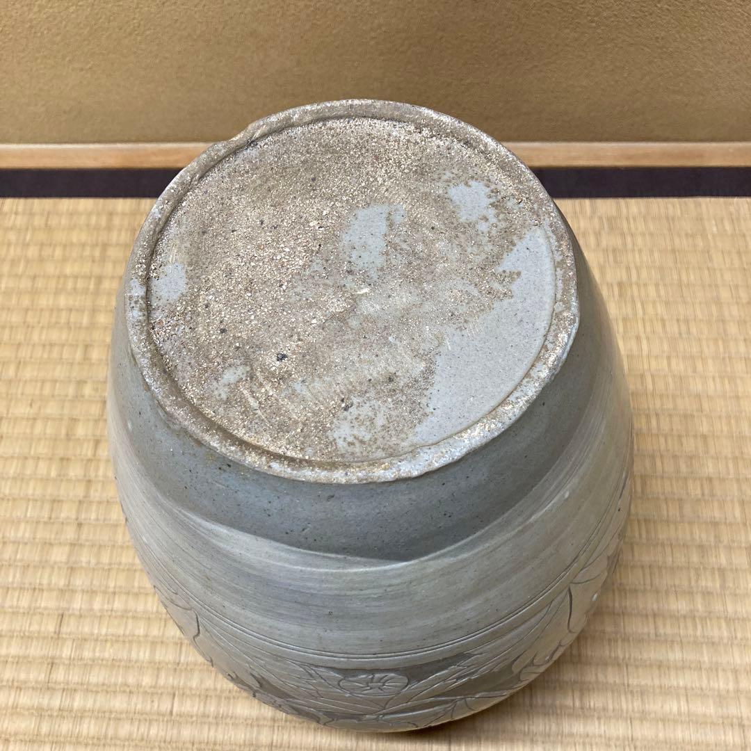 李朝白化粧描き落とし壺