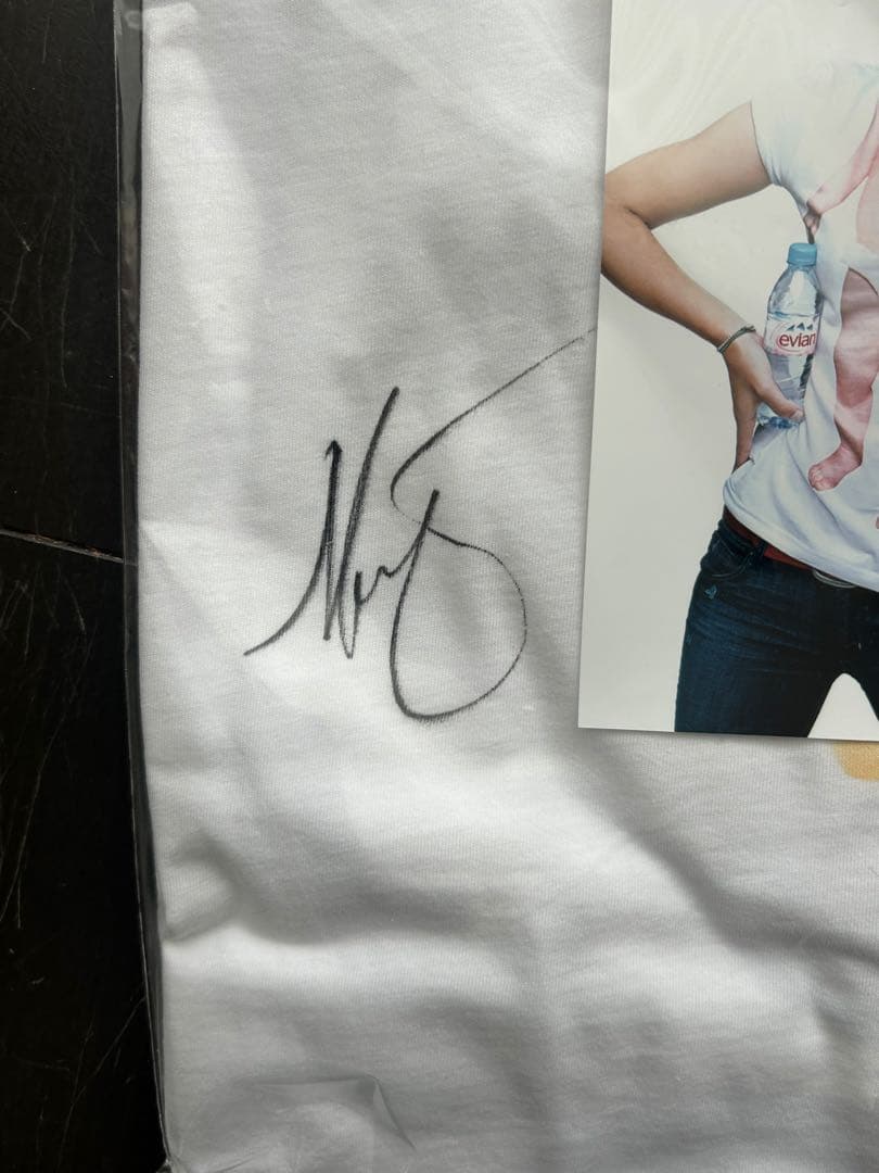 【週末値下直筆サイン入り】マリア・シャラポワEvian Tシャツ＆当選通知