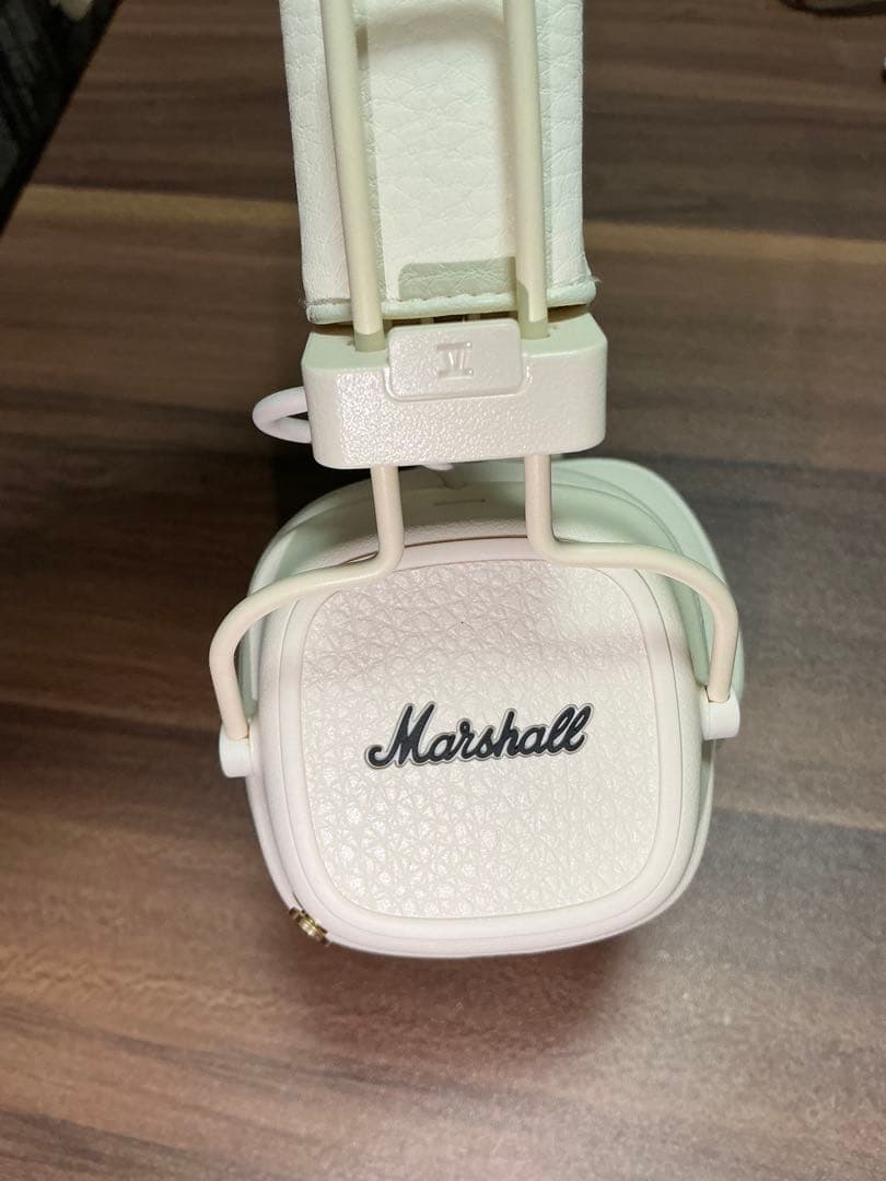 Marshall Major V ワイヤレスヘッドホン クリーム
