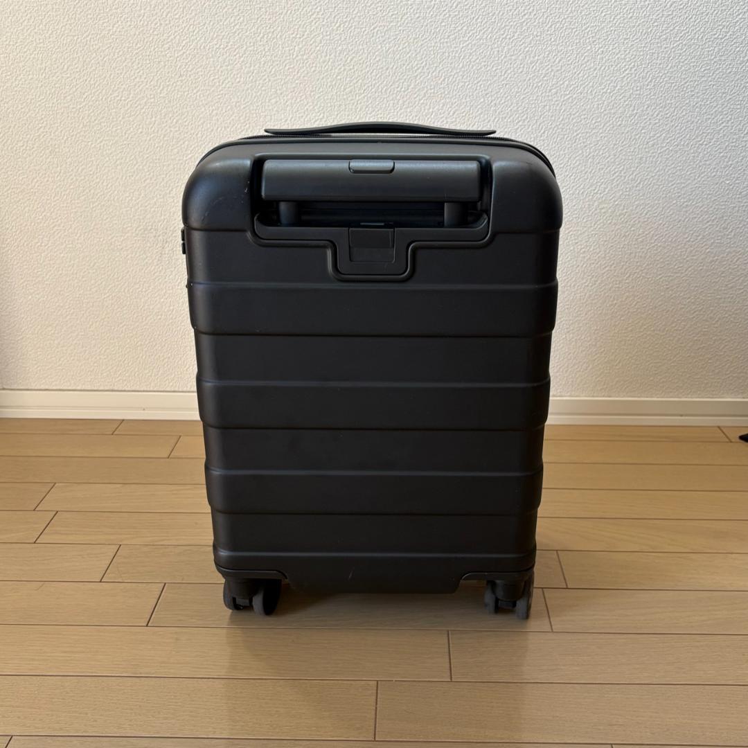 【無印良品】バーを自由に調節できる ハードキャリーケース（20L）