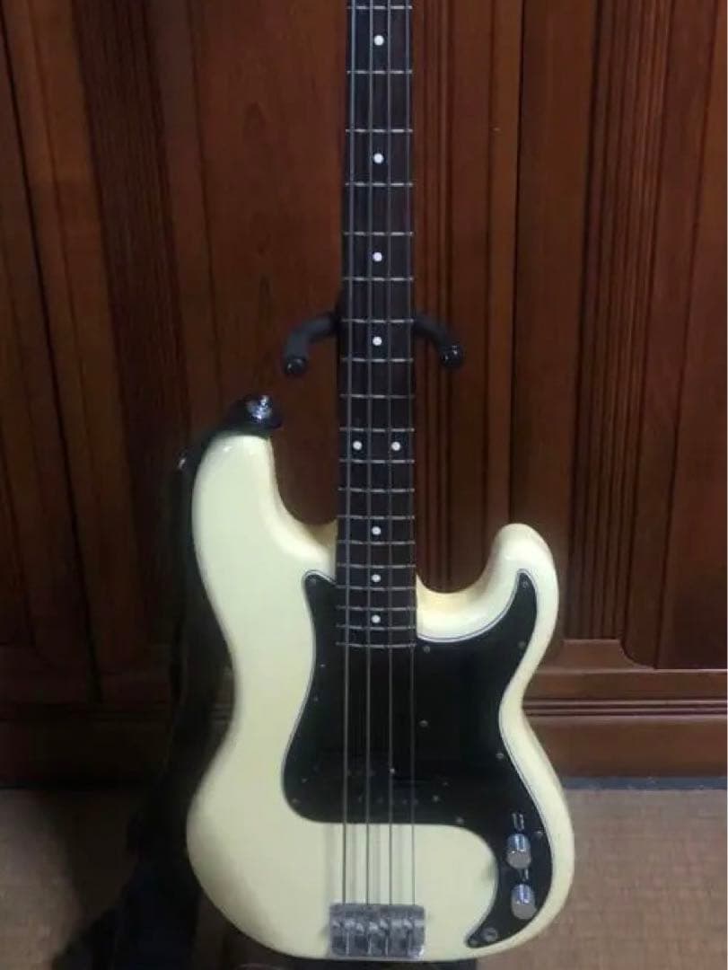 ベース Fender Japan Precision Bass PB70-70US