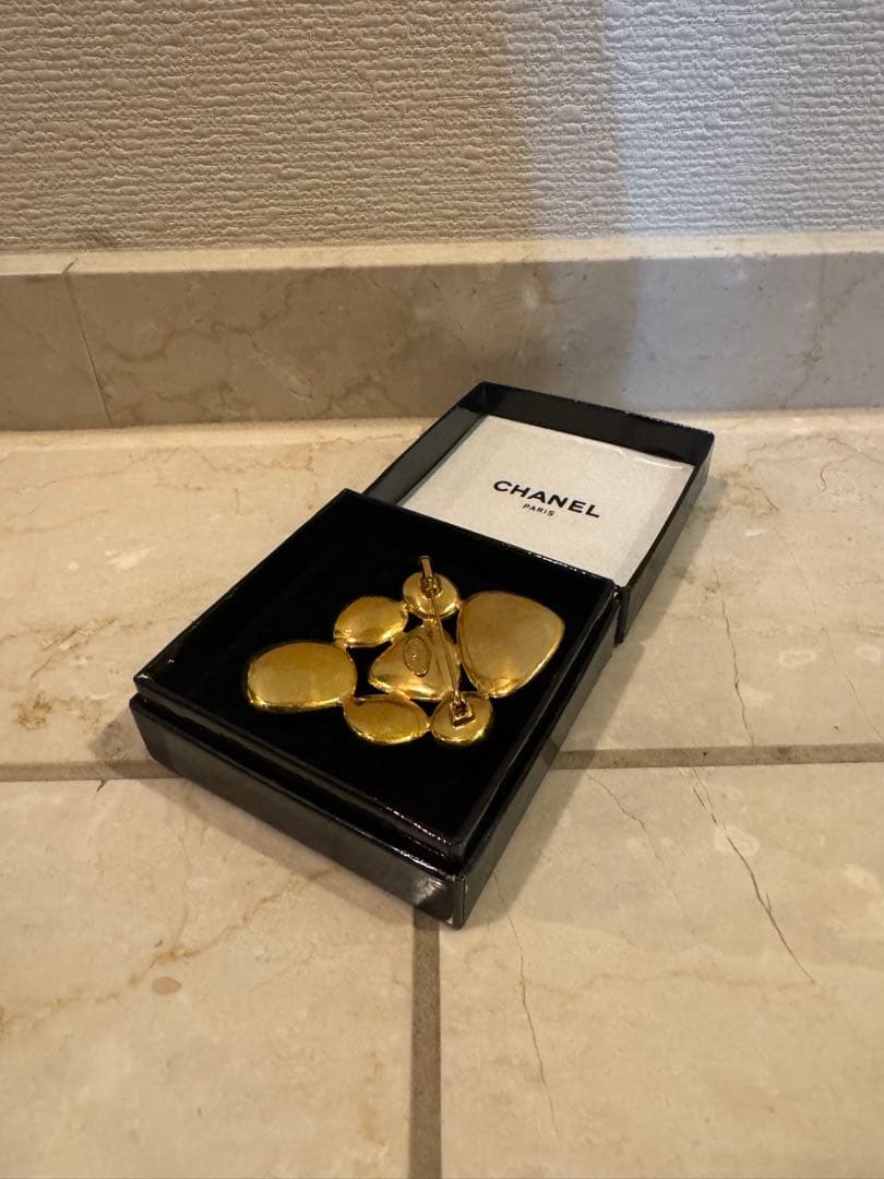 【美品】CHANEL ターコイズとコーラルのブローチ