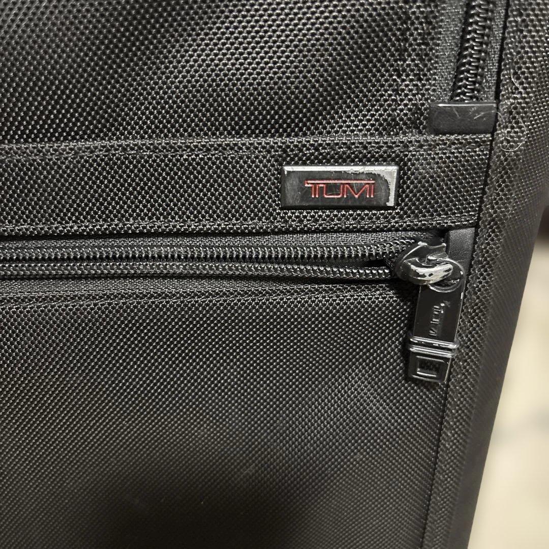 TUMI 22060 ALPHA2・4ウィール・キャリースーツケース ブラック