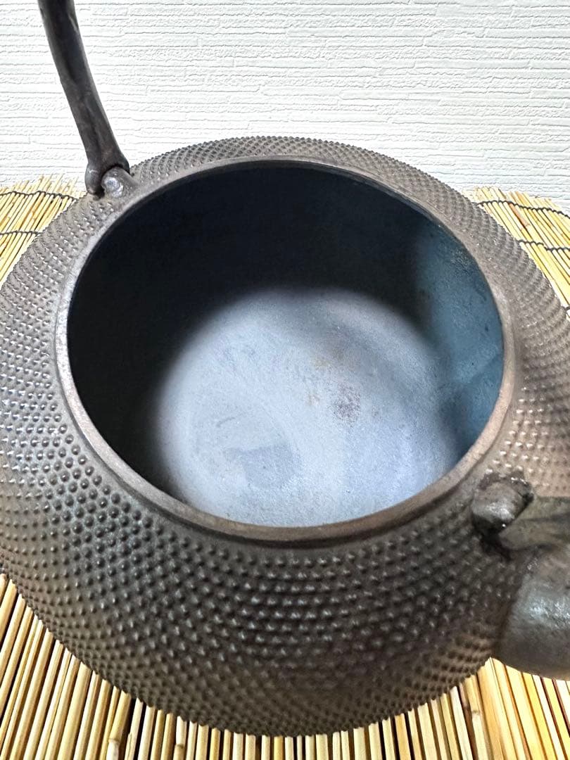 未使用品　南部松雲堂造　１５型アラレ　鉄瓶　南部鉄瓶　南部鉄器　鉄瓶