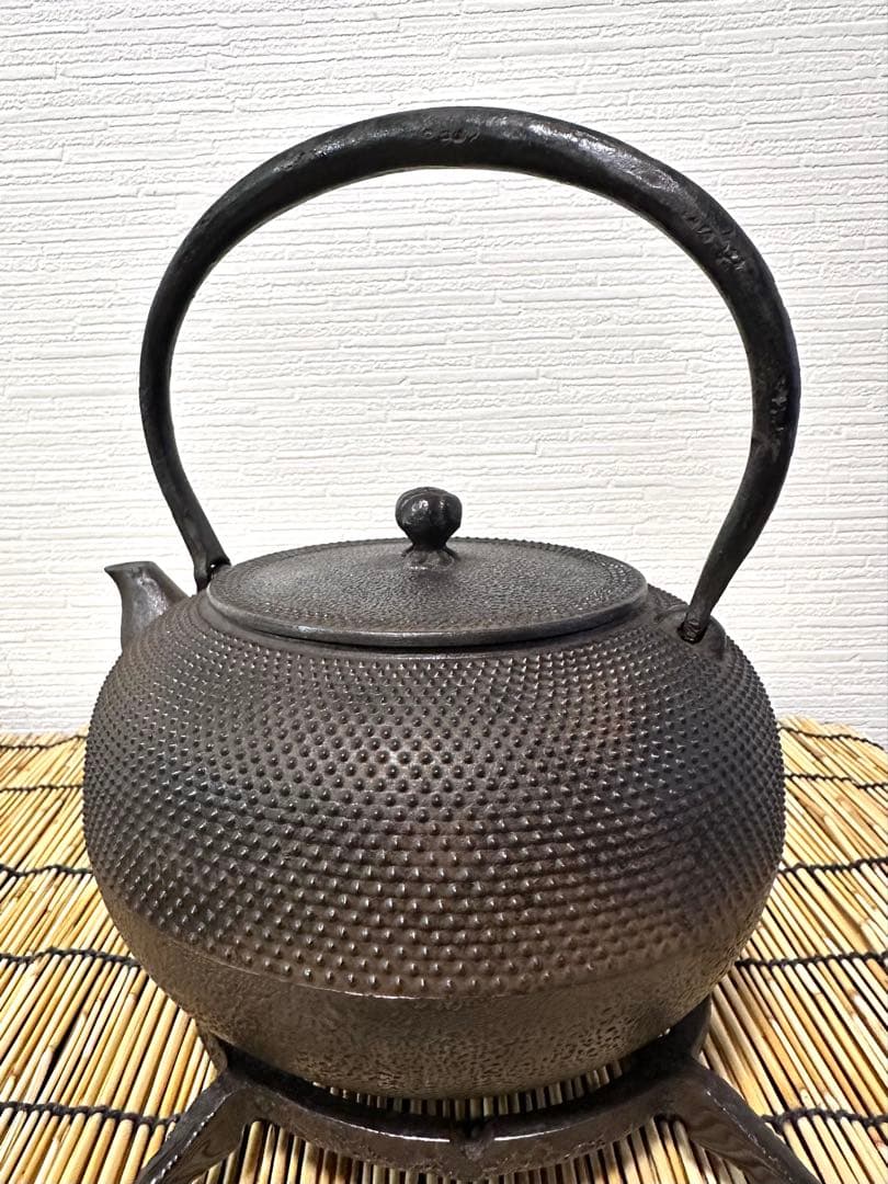 未使用品　南部松雲堂造　１５型アラレ　鉄瓶　南部鉄瓶　南部鉄器　鉄瓶