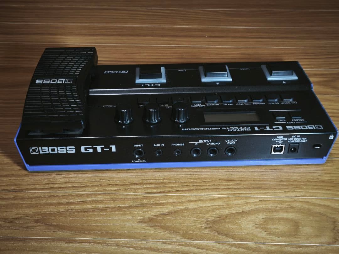 BOSS GT-1 ギターエフェクター　フットスイッチ(FS-7)付き