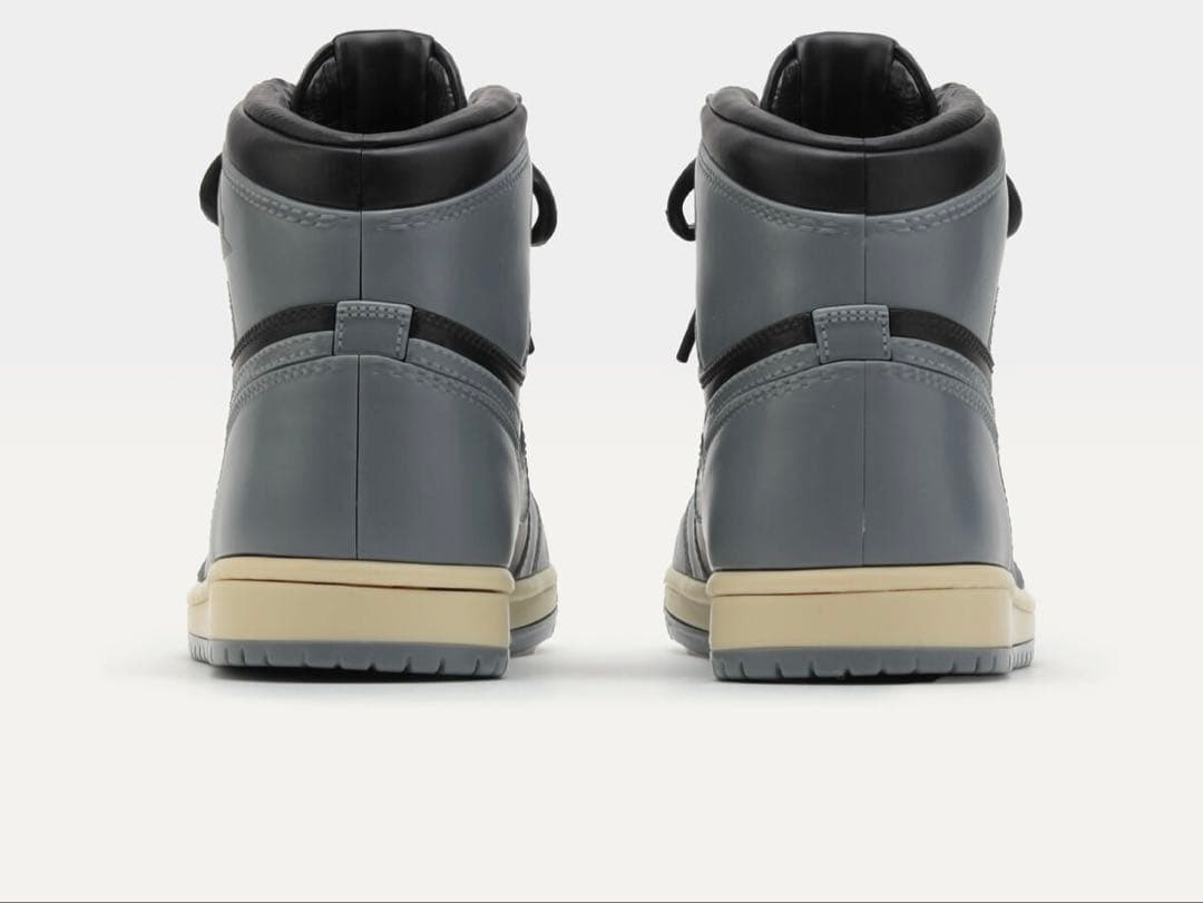 新品未開封品　NIKE AIR JORDAN 1 HIGH 85 SHADOW