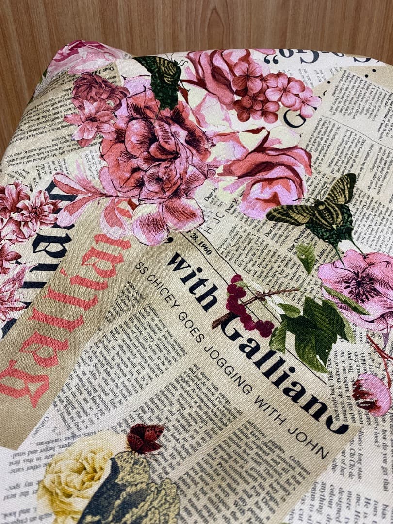 JOHN GALLIANO　生地　やや厚手　ジョンガリアーノ