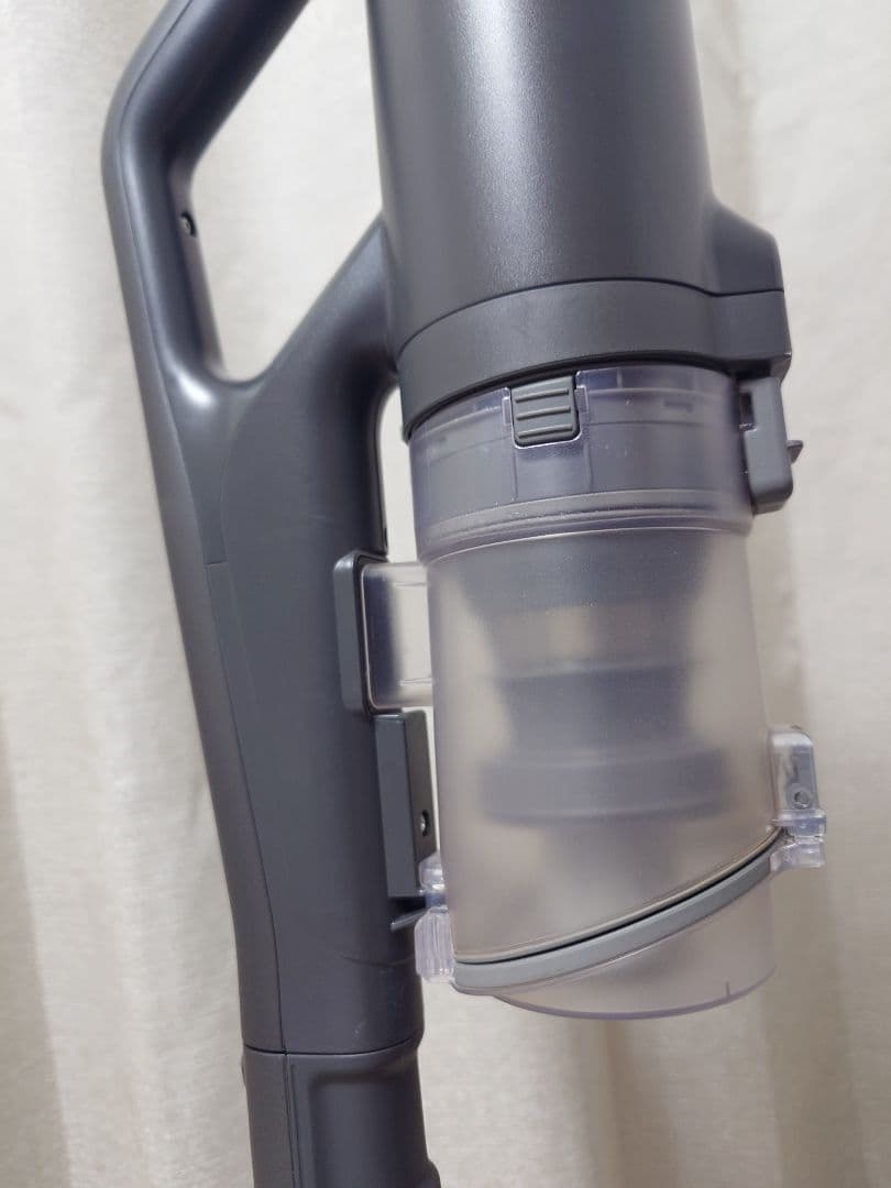 2022年製パナソニック製サイクロン式コードレススティック掃除機MC-SB85K