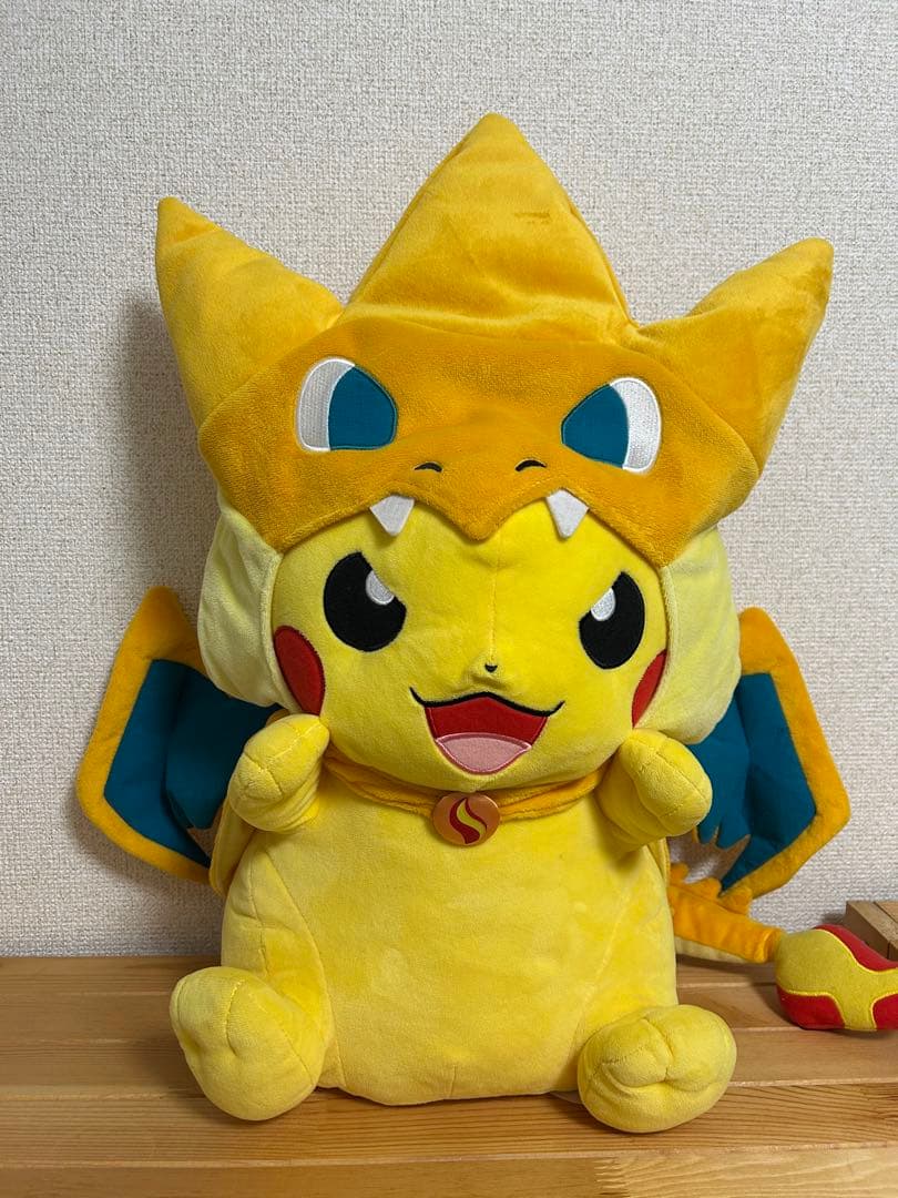 値下げ中！ピカチュウ メガリザードン　メガサイズ　ぬいぐるみ　タグ有り