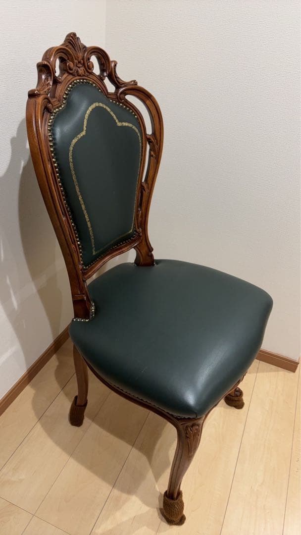 木製ダイニングテーブルセット（4脚付き）