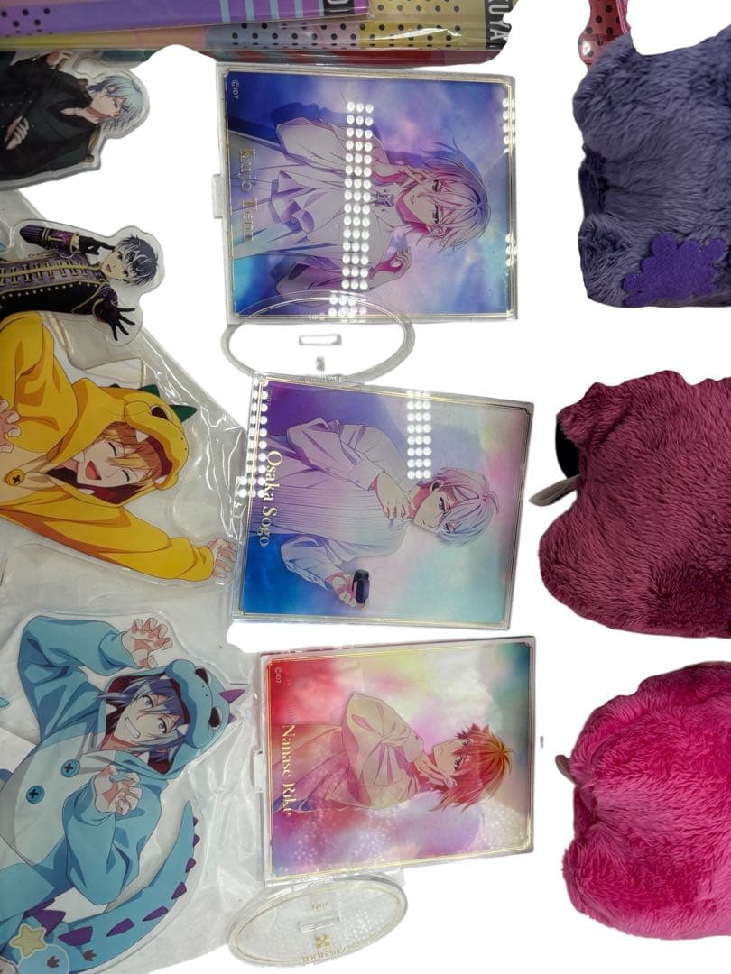 アイドリッシュセブン グッズ バッジ ぬいぐるみ・アクスタ カード まとめ 大量
