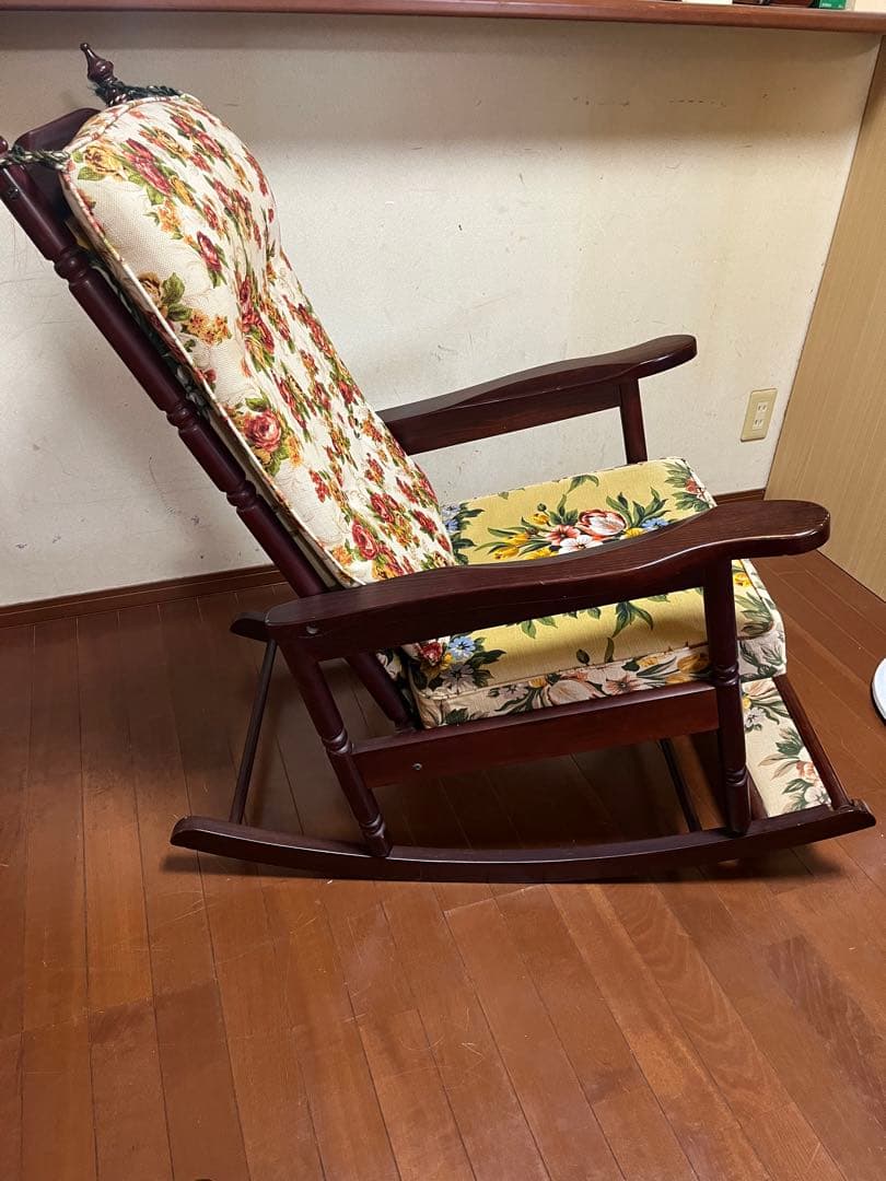 【ワンプライス】【ビンテージ】ロッキングチェア　背もたれクッションダブル付き