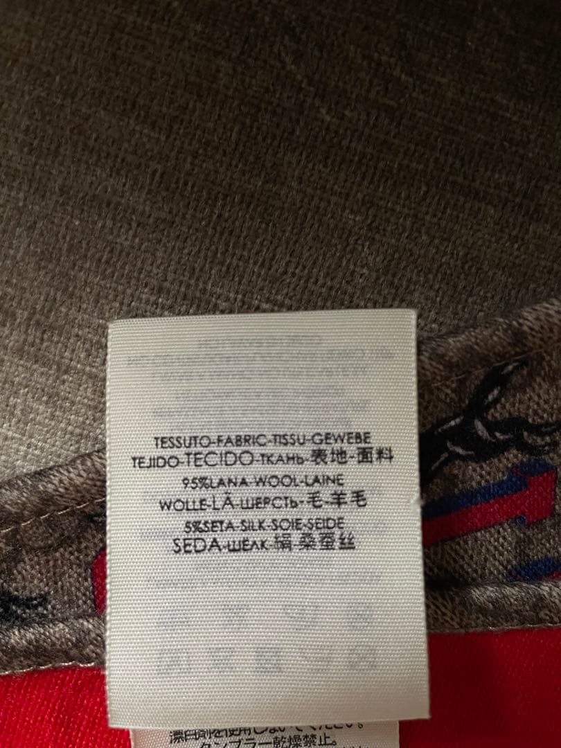 ☆新品同様GUCCI☆Leaping Wolf Logo Scarf