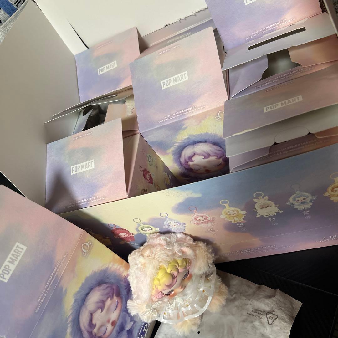 POPMART SKULLPANDA ぬいぐるみ
