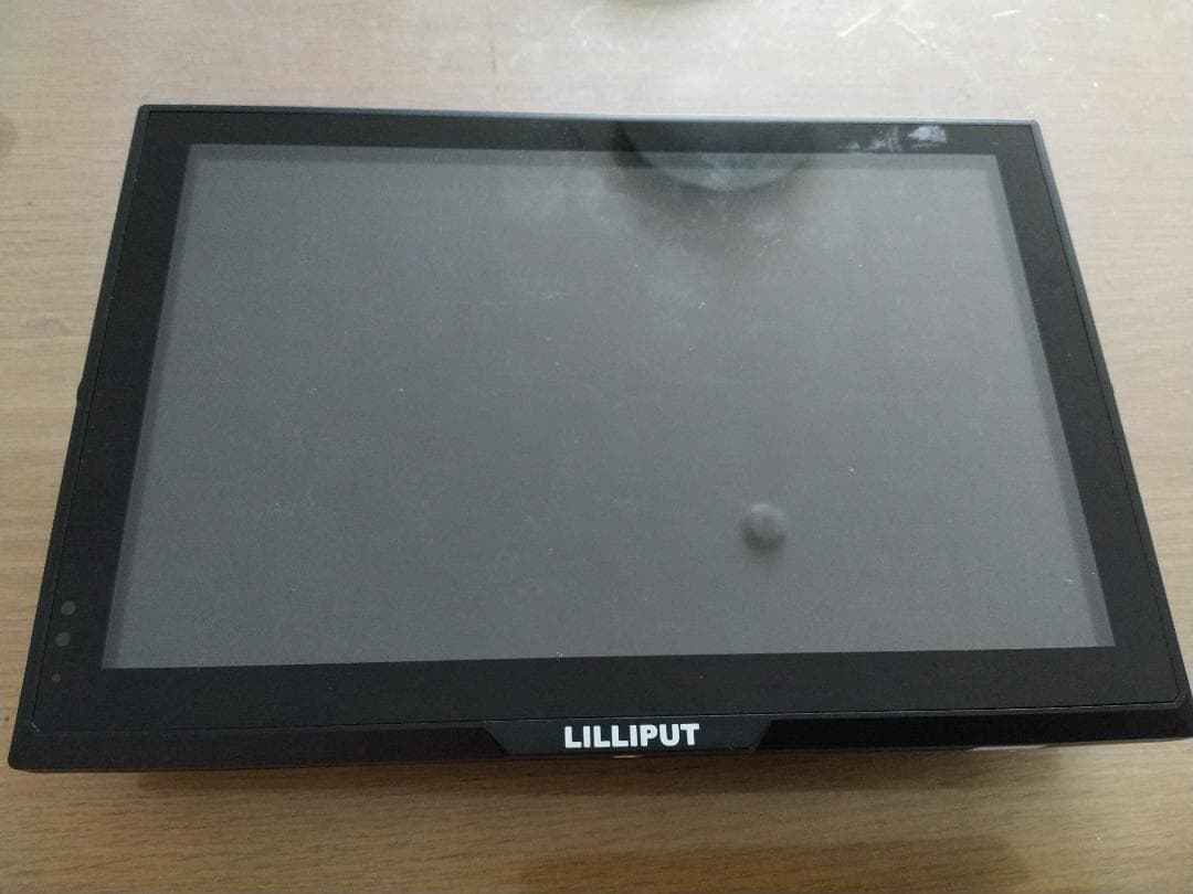 Lilliput 10.1インチ タッチスクリーン/スピーカー付きディスプレイ