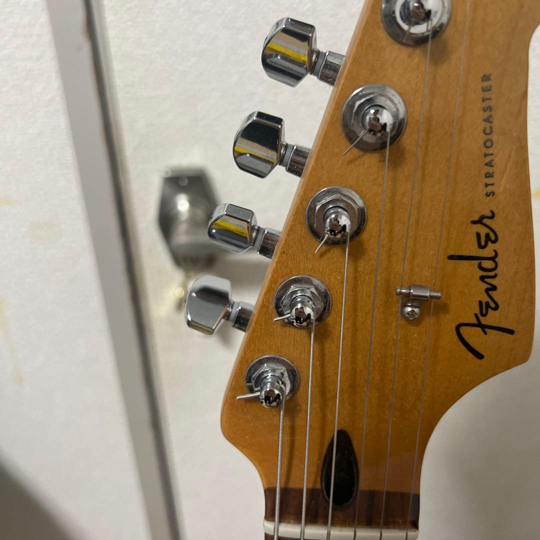 Fender Player Plus Stratocaster メタリックレッド