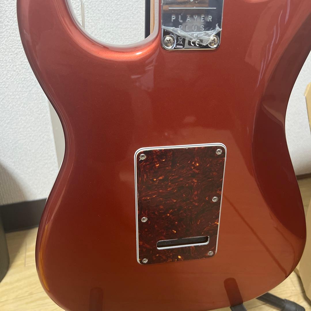 Fender Player Plus Stratocaster メタリックレッド