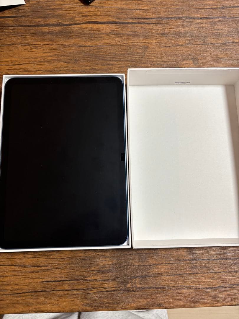 iPad (A16) 128GB Wi-Fiモデル+キーボード付きケース セット