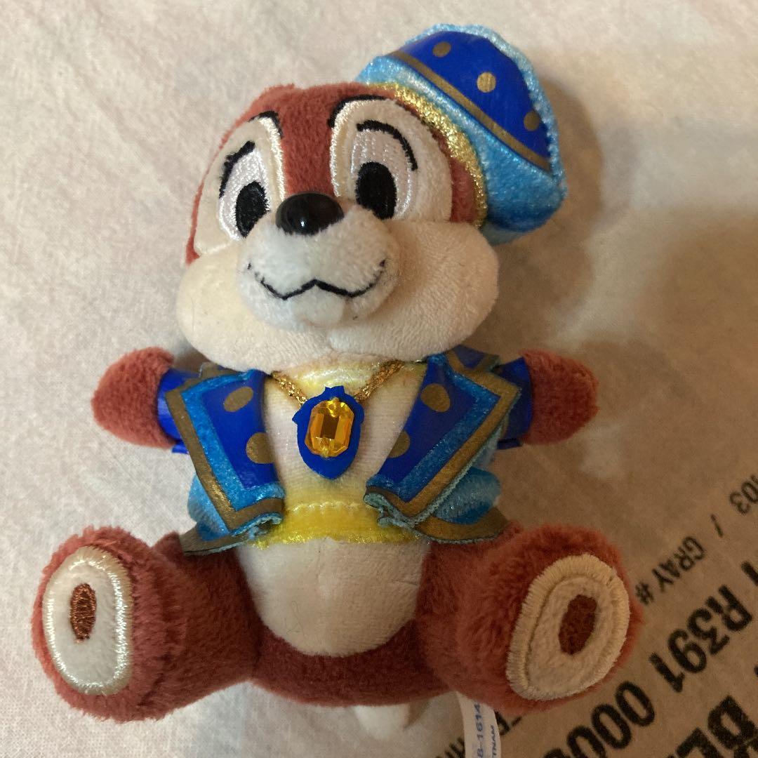 ぬいぐるみバッジ　チップ　東京ディズニーリゾート　シー　金色チェーン　青衣装
