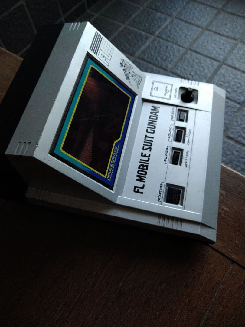 バンダイ ガンダム ポータブルゲーム　レトロ　ゲーム