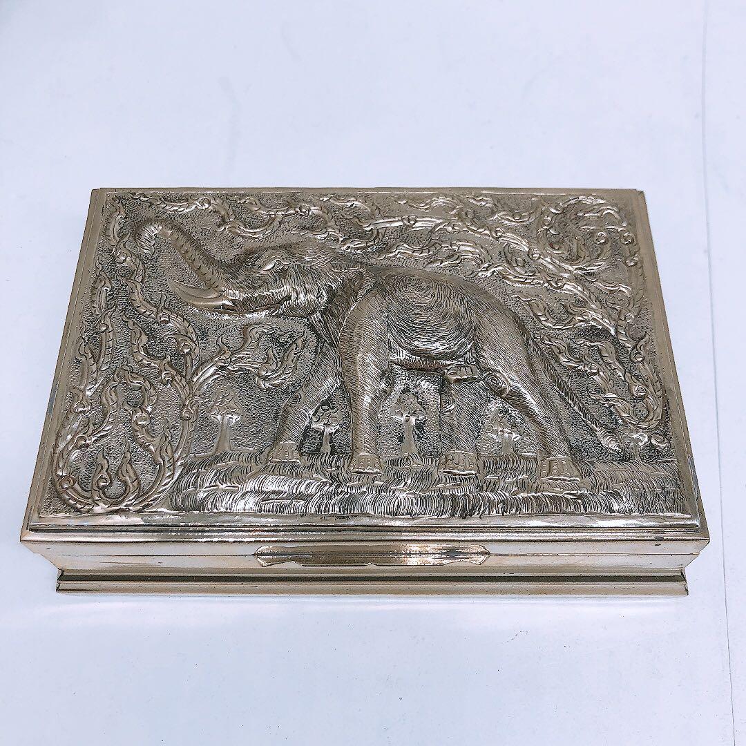H*I様 象 刻印あり 小物入れ 金属製 工芸品 アンティーク 素材不明 中古品