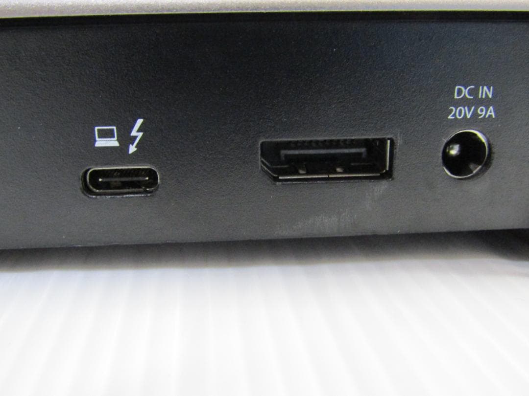 A3207 ノートパソコン用Thunderbolt TB3DOCK2DPPU