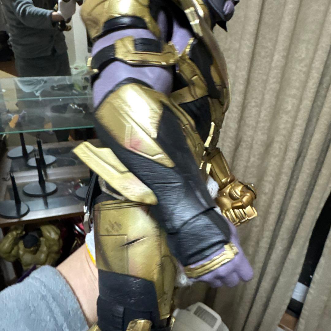 サノス フィギュア ホットトイズ