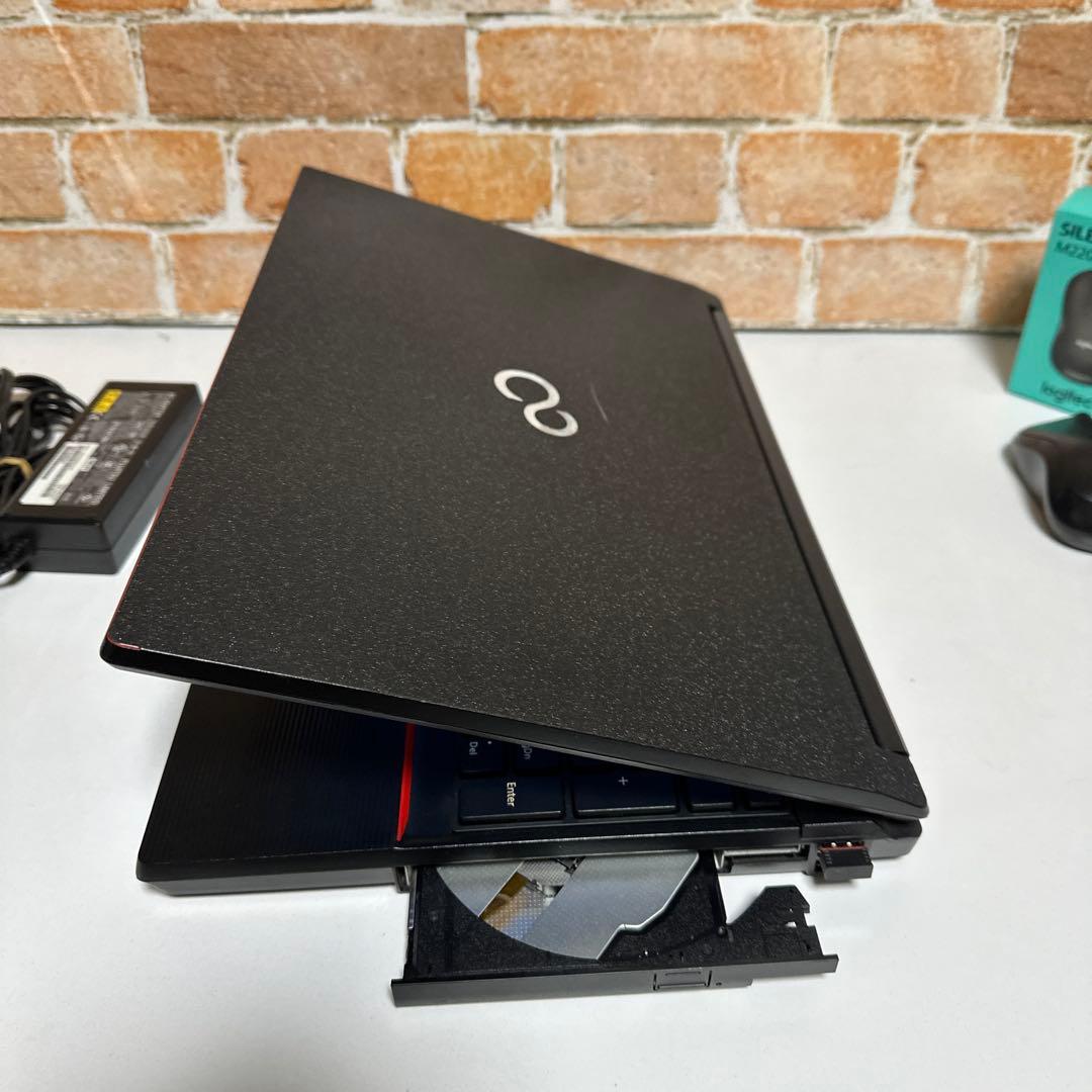 富士通ノート PC Corei5 SSD256GB メモリ16GB Win11