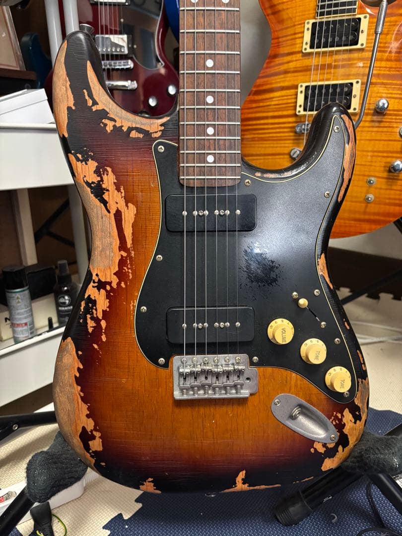 ストラトキャスタータイプ　P-90 ２発