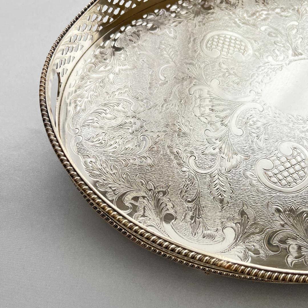 【英国】ビクトリアン ギャラリートレー 40cm 装飾フット